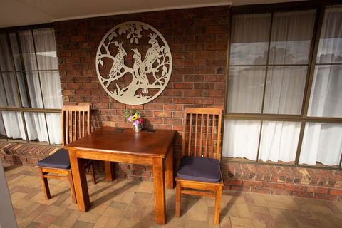 Donald Motor Lodge - Inverell Accommodation 1
