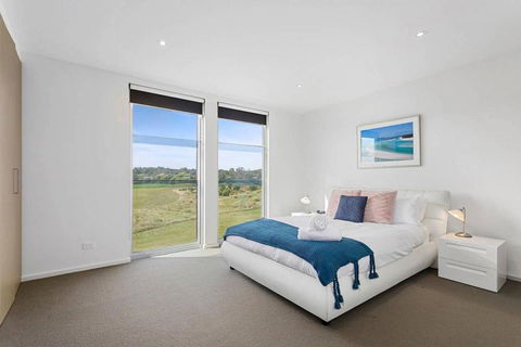 DREW Golfers Delight Close To St Andrews Beach - Inverell Accommodation 0