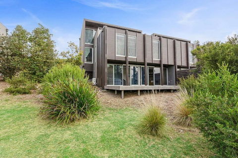 DREW Golfers Delight Close To St Andrews Beach - Inverell Accommodation 1