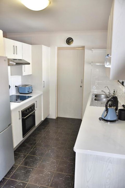 Entire Family Home With Private Pool - Inverell Accommodation 2