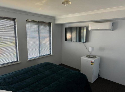 Executive Escape 4 Bedroom Home - Inverell Accommodation 1
