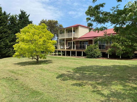 Farmhouse In The Heart Of Wine Country, 10 Minutes To Beach - Inverell Accommodation 0