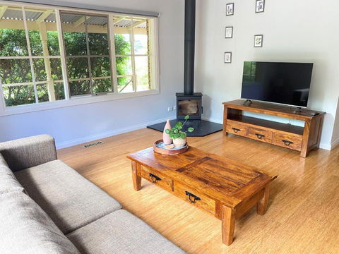 Farmhouse In The Heart Of Wine Country, 10 Minutes To Beach - Inverell Accommodation 3