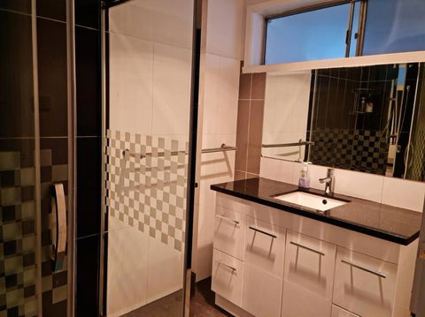 Four Bedroom House With Free Parking On Site - Inverell Accommodation 2