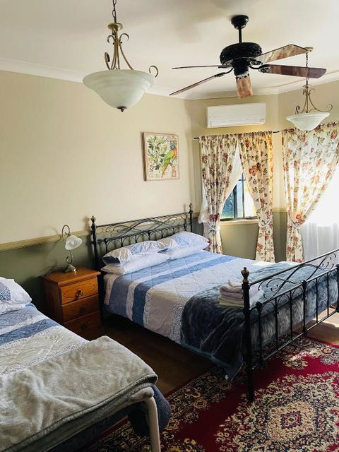 GOLDEN LACE B&B - Inverell Accommodation 2