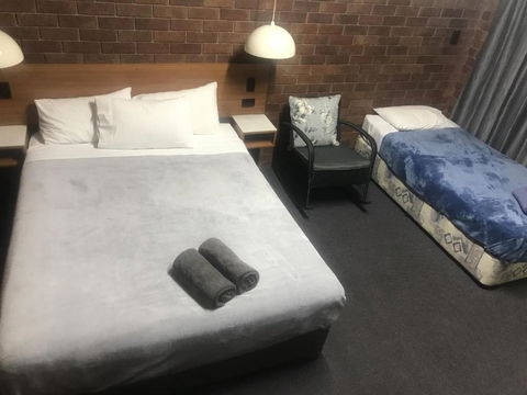 Golden West Motor Inn - Inverell Accommodation 4