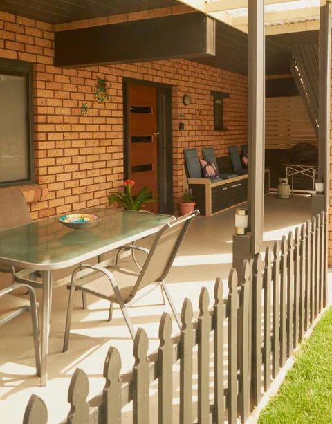 GOLDFIELDS STUDIO APARTMENT, Beaconsfield - Fully Self-contained, Air-conditioning - Inverell Accommodation 1