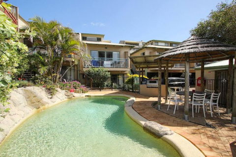 GORGEOUS STUDIO + 100M TO BEACH + POOL - Inverell Accommodation 3