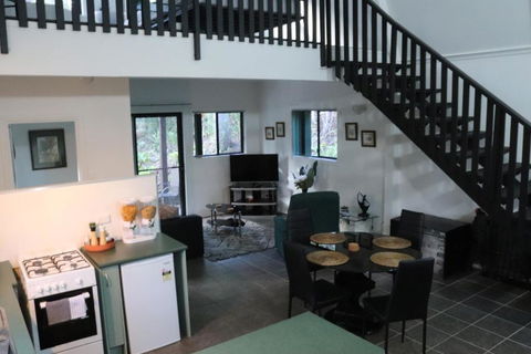 GREEN TREES CHALET Australia Zoo Close By - Inverell Accommodation 0