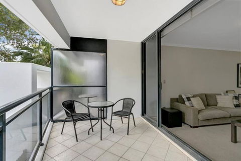 HERB1-Tastefully Furnished & Designed St Leonards - Inverell Accommodation 2