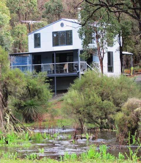 Hidden Grove Retreat - Inverell Accommodation 0
