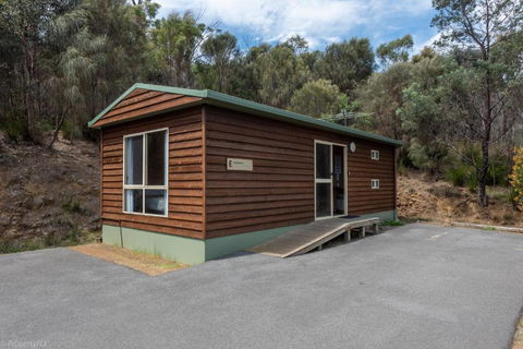 Hobart Bush Cabins - Inverell Accommodation 1