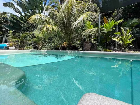 Indigo Apartment With Pool 200m To Beach - Inverell Accommodation 2