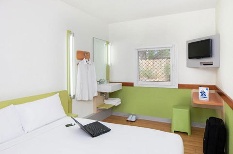 Ibis Budget - Melbourne Airport - Inverell Accommodation 0