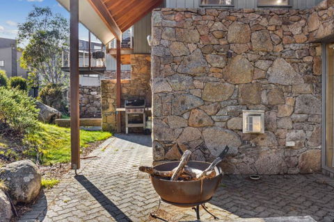 Ice 3 - Inverell Accommodation 1