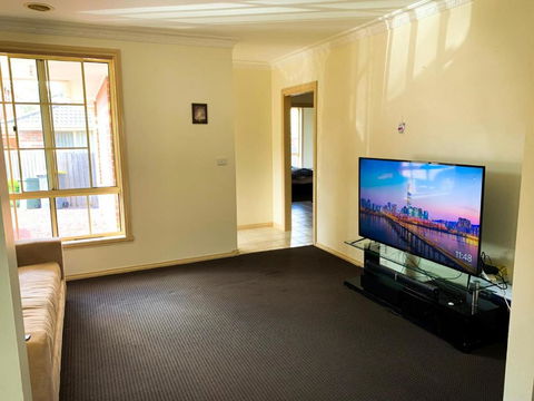 In The Heart Of Epping Shared House - Inverell Accommodation 0