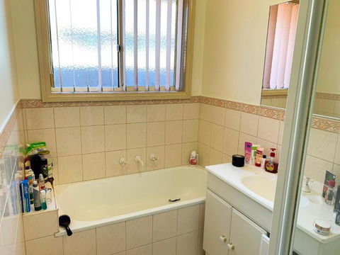 In The Heart Of Epping Shared House - Inverell Accommodation 2