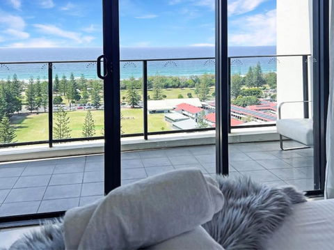 Incredible Ocean Views 3 Bed 18th Floor - Inverell Accommodation 1