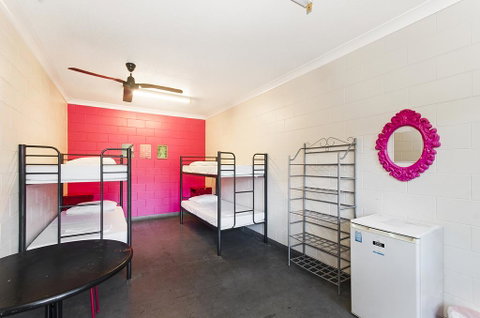 Adventurers Backpackers - Inverell Accommodation 3