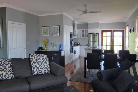 Aerwyn Brae - Inverell Accommodation 1