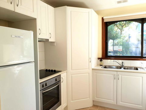 Alkira Inverloch Heights - Inverell Accommodation 3