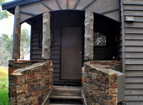 Alpine Interlude - Inverell Accommodation 0