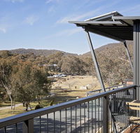 Alpine Lake Retreat - Inverell Accommodation