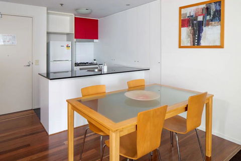 Amazing Brisbane CBD 2 Bedroom Apartment With River Views - Inverell Accommodation 1