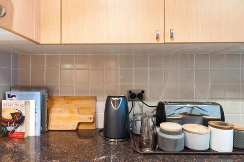 Amazing Studio With Pool In Central Sydney - Inverell Accommodation 3