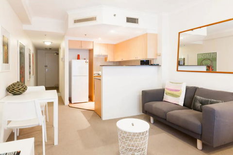 Amazing Studio With Pool In Central Sydney - Inverell Accommodation 1