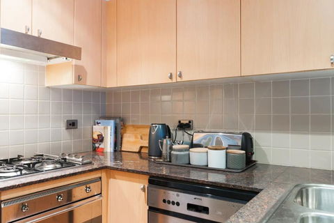 Amazing Studio With Pool In Central Sydney - Inverell Accommodation 2