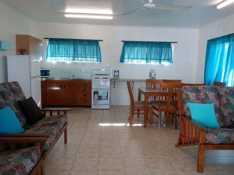 Anchor In Holiday Units South Mission Beach - Inverell Accommodation 2