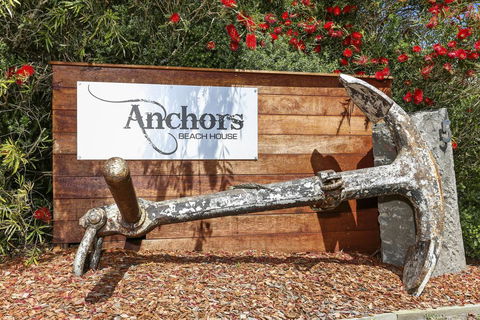 Anchors Beach House - Inverell Accommodation 2