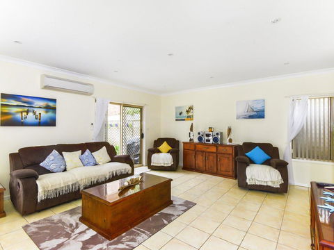 Anne's Beach Getaway - Inverell Accommodation 2
