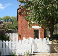 Annies Garden Cottage - Inverell Accommodation
