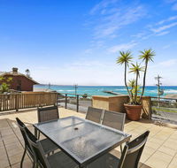 APARTMENT 12 PACIFIC APARTMENTS- Across From the Pier - Inverell Accommodation