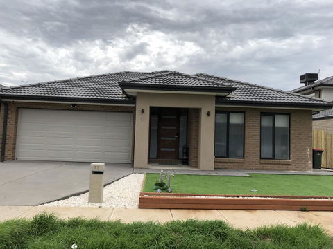 Apple House Upper Point Cook - Inverell Accommodation 0