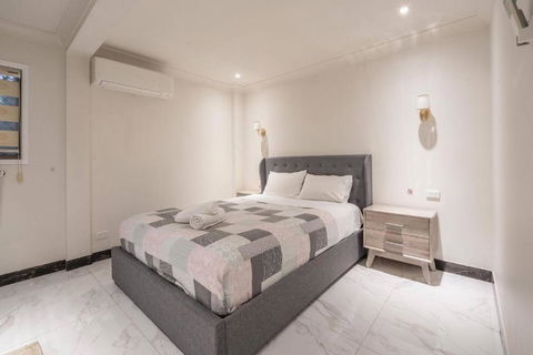 Luxury Living 2 Bedrooms 4 Beds 2B Athrooms In Southern Brisbane+ Parking - Inverell Accommodation 2