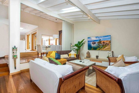 Luxury Retreat Home - 4bed House W/Parking - Mins From CBD - Inverell Accommodation 0