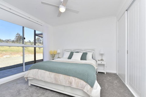 Magpie Two - Two For Joy Estate - Inverell Accommodation 3