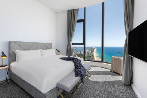 Meriton Suites Surfers Paradise - Inverell Accommodation 0