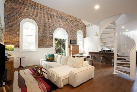 Mezzanine Magic, Bondi Junction - Inverell Accommodation 0
