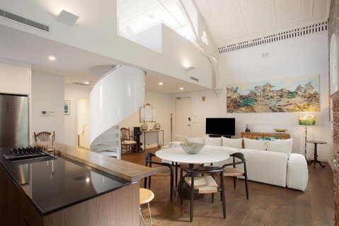 Mezzanine Magic, Bondi Junction - Inverell Accommodation 1