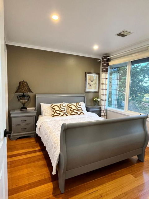 Melbourne Balwyn North Three Bedroom House - Inverell Accommodation 2
