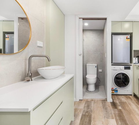 Modern Studio, Minutes To Ferry, City, CBD - Inverell Accommodation 3