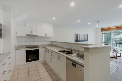 Modern Apartment In The Heart Of Canberra - Inverell Accommodation 3
