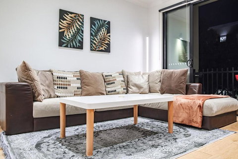 Modern Living 2br Townhouse In Maidstoneoffice - Inverell Accommodation 2