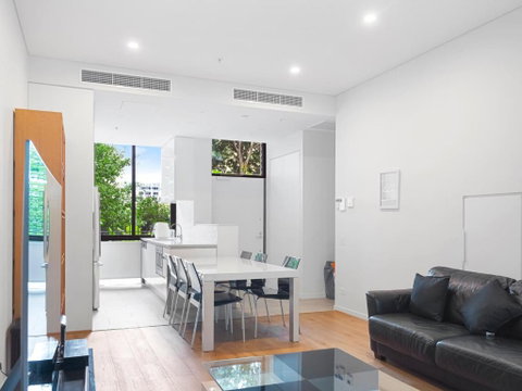 Modern Split Level 2Bed With Pool - Inverell Accommodation 0