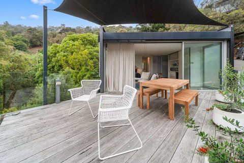 Modern Studio With Sweeping Views - Inverell Accommodation 0