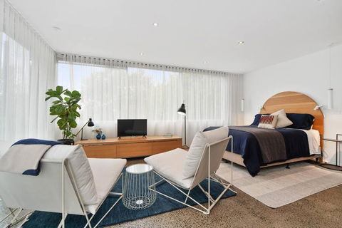 Modern Studio With Sweeping Views - Inverell Accommodation 2